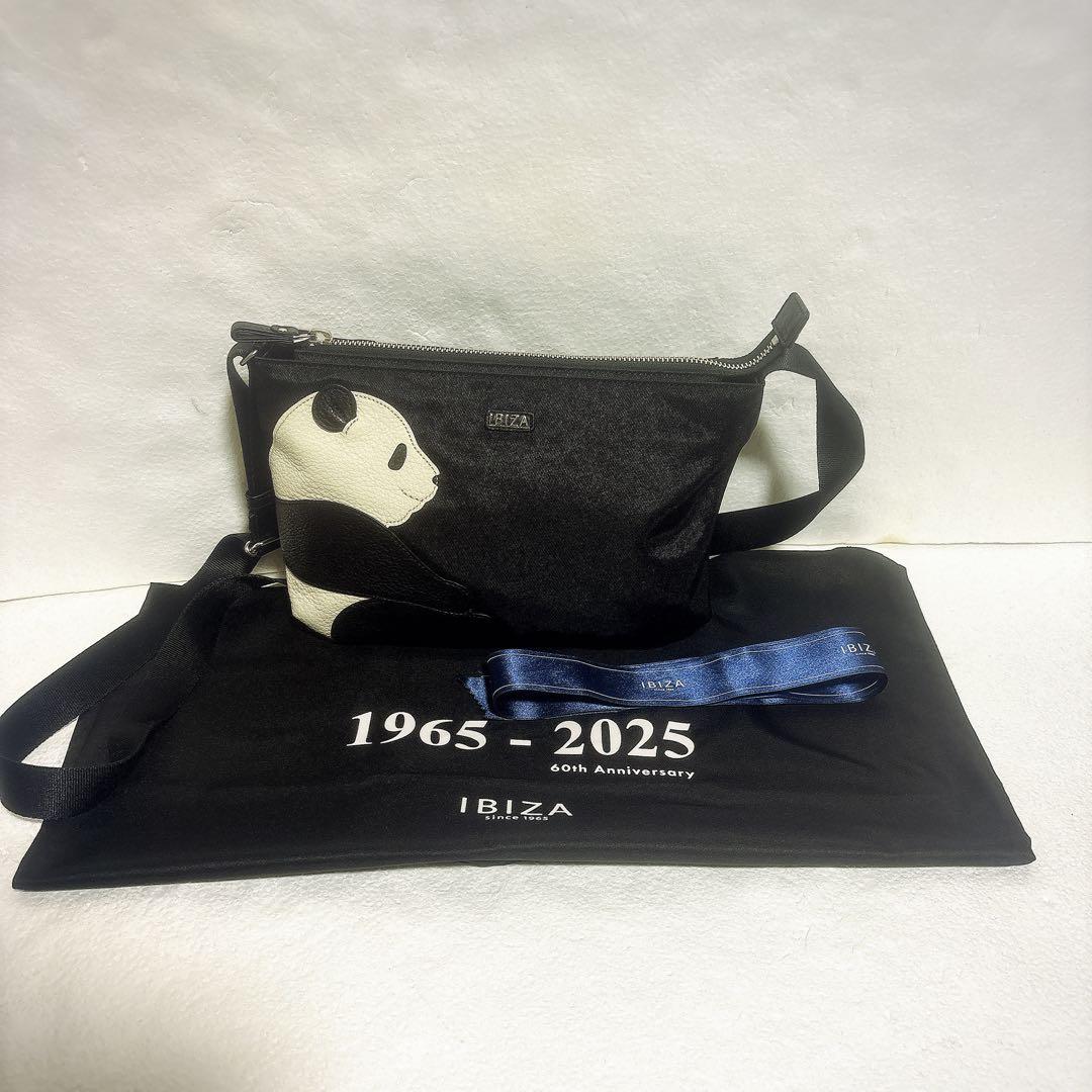 極美品 イビサIBIZA　アニマーダ　ナイロンショルダー　パンダ