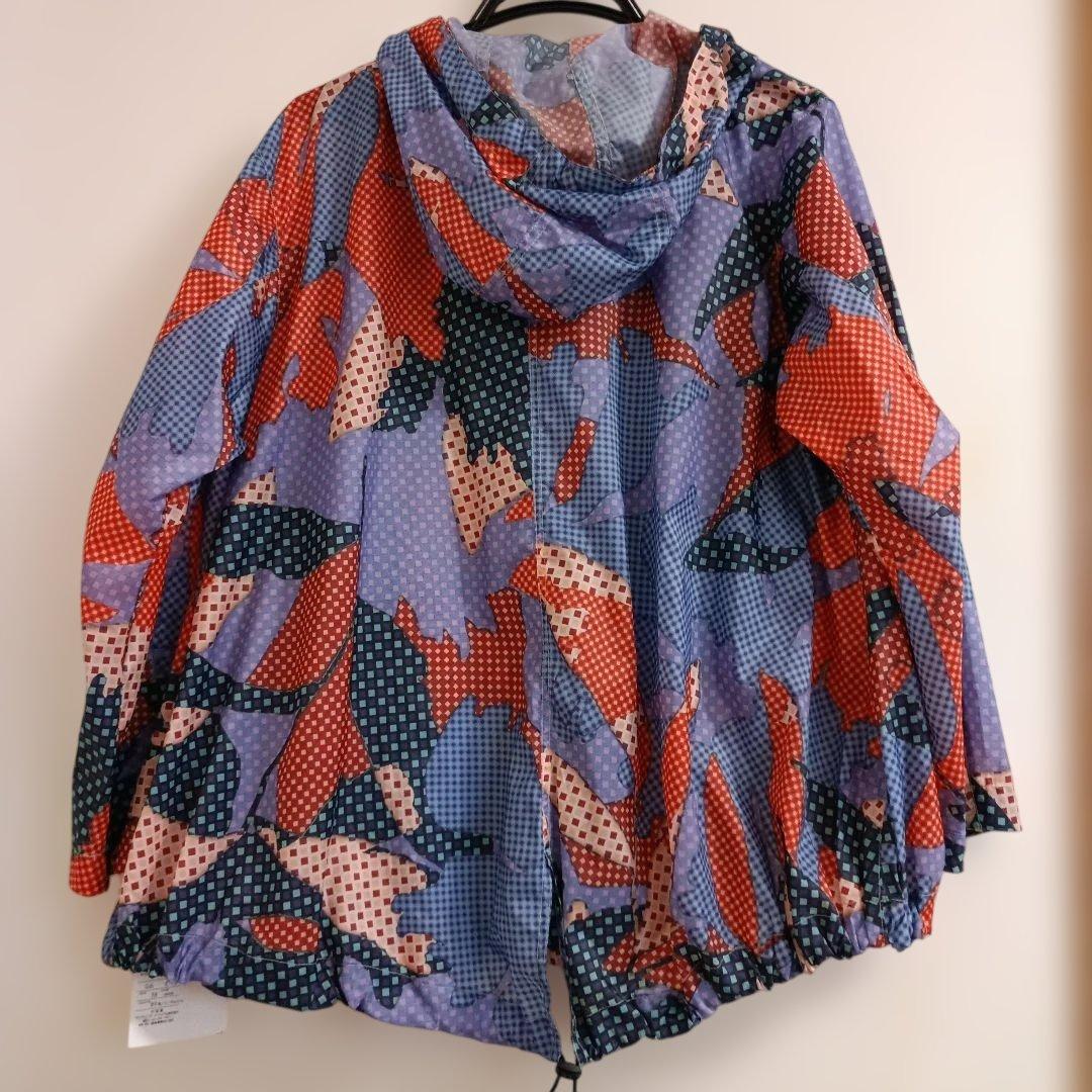 カラフルドット柄フード付きジャンパー