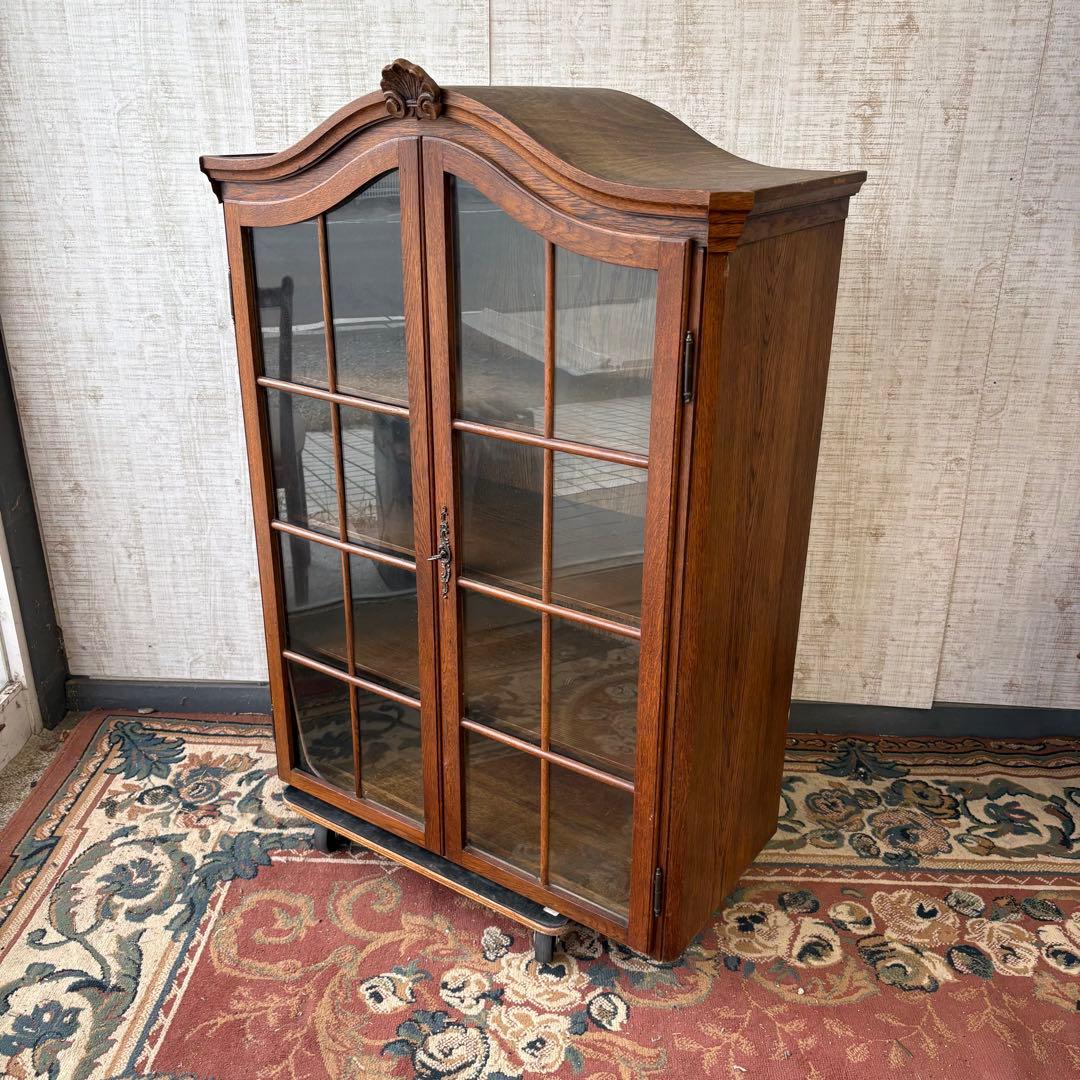 英国アンティーク 大型 木製サイドボード 窓枠風ガラスキャビネット 飾り棚