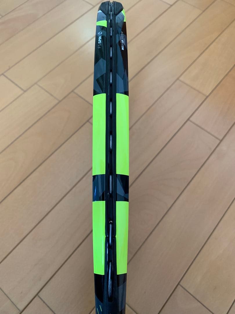 バボラ ピュアアエロ 100