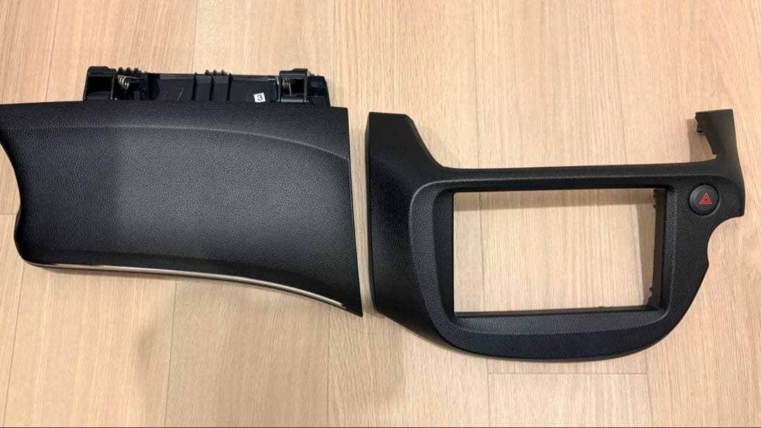 GEフィット　グローブボックス&オーディオパネル ＋ USハザードスイッチ