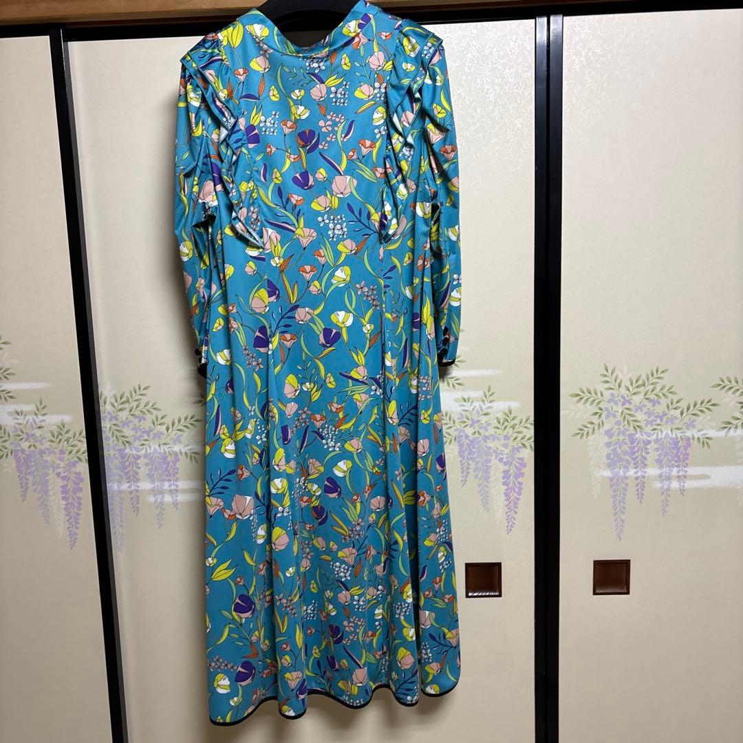 スーパービューティー　ワンピース