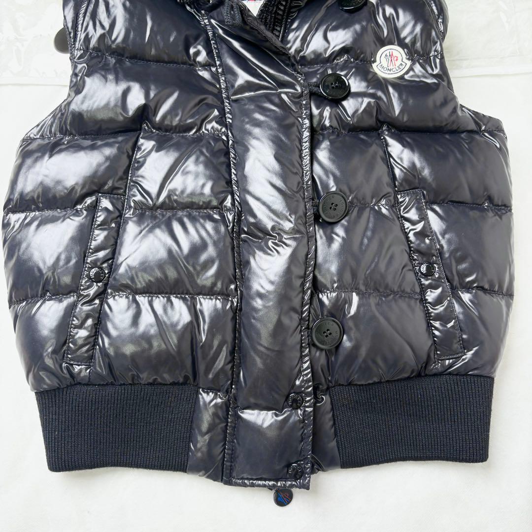 モンクレール 2way ダウンベスト フード リアルファー ロゴワッペン