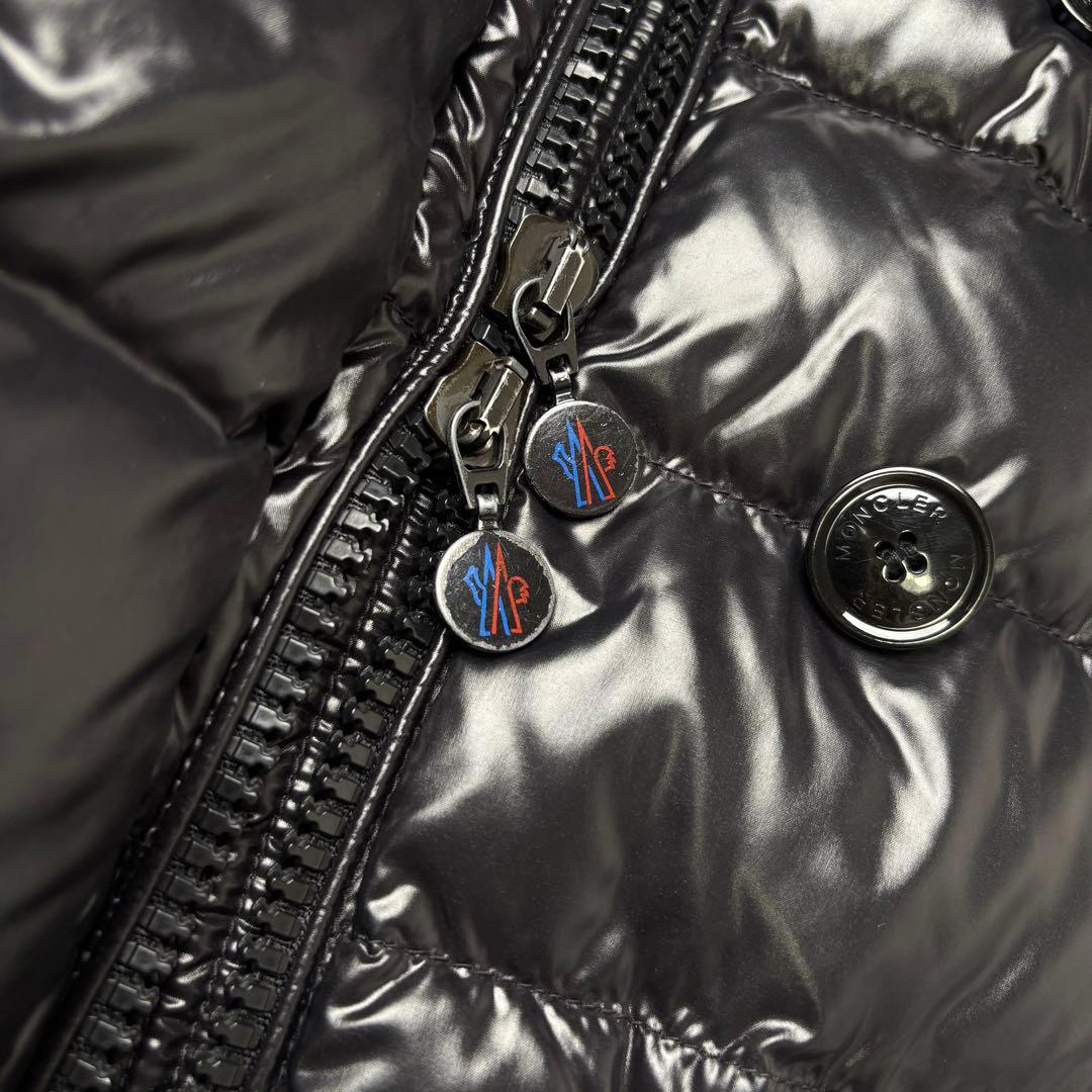 モンクレール 2way ダウンベスト フード リアルファー ロゴワッペン