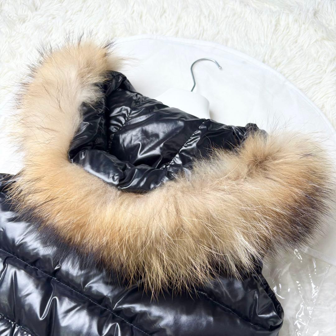 モンクレール 2way ダウンベスト フード リアルファー ロゴワッペン