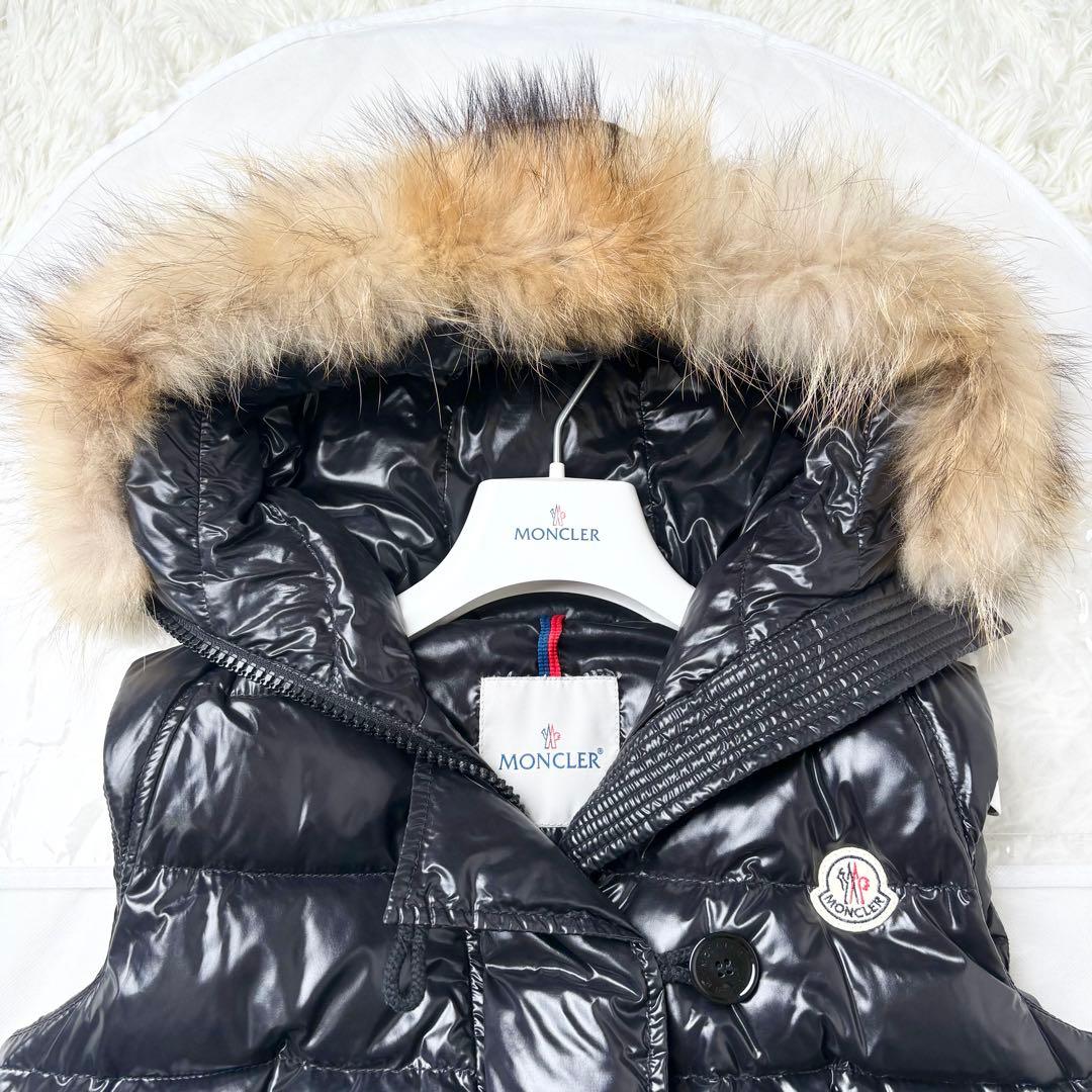 モンクレール 2way ダウンベスト フード リアルファー ロゴワッペン