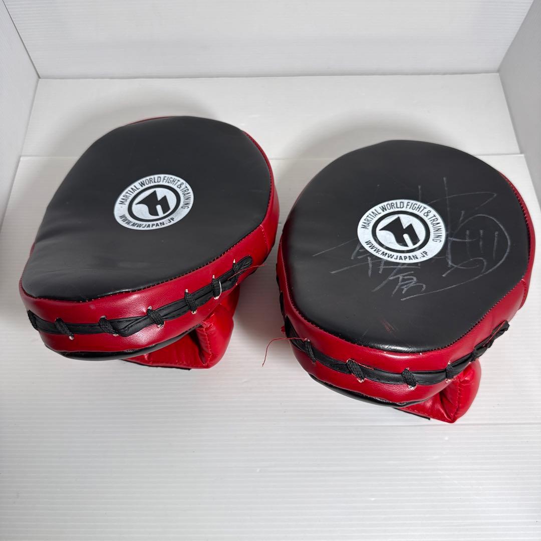 朝倉未来&海 直筆サイン入り パンチングミット&キックミット 2点セット