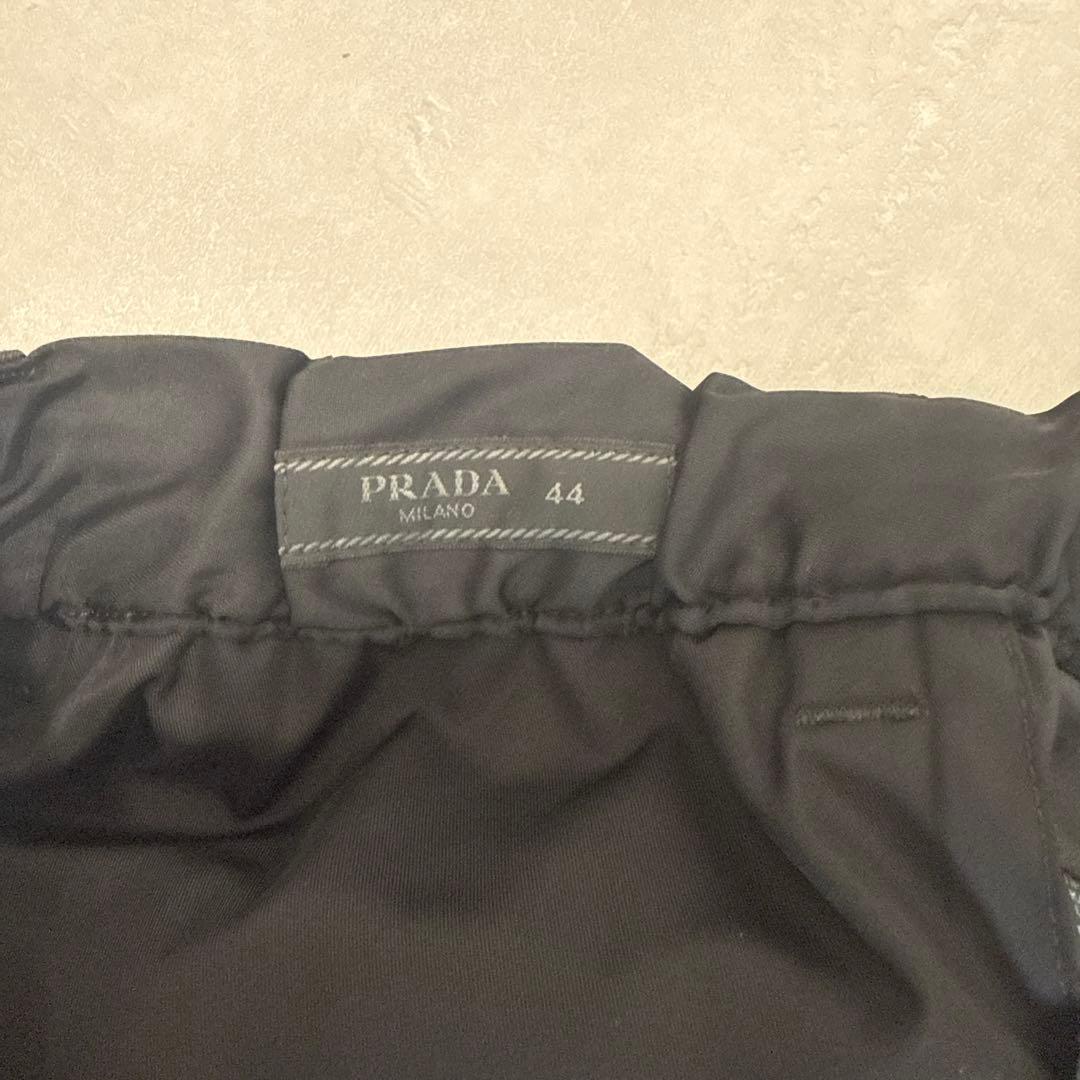 プラダRe-Nylon三角ロゴプレートバミューダカーゴハーフパンツ メンズ 44