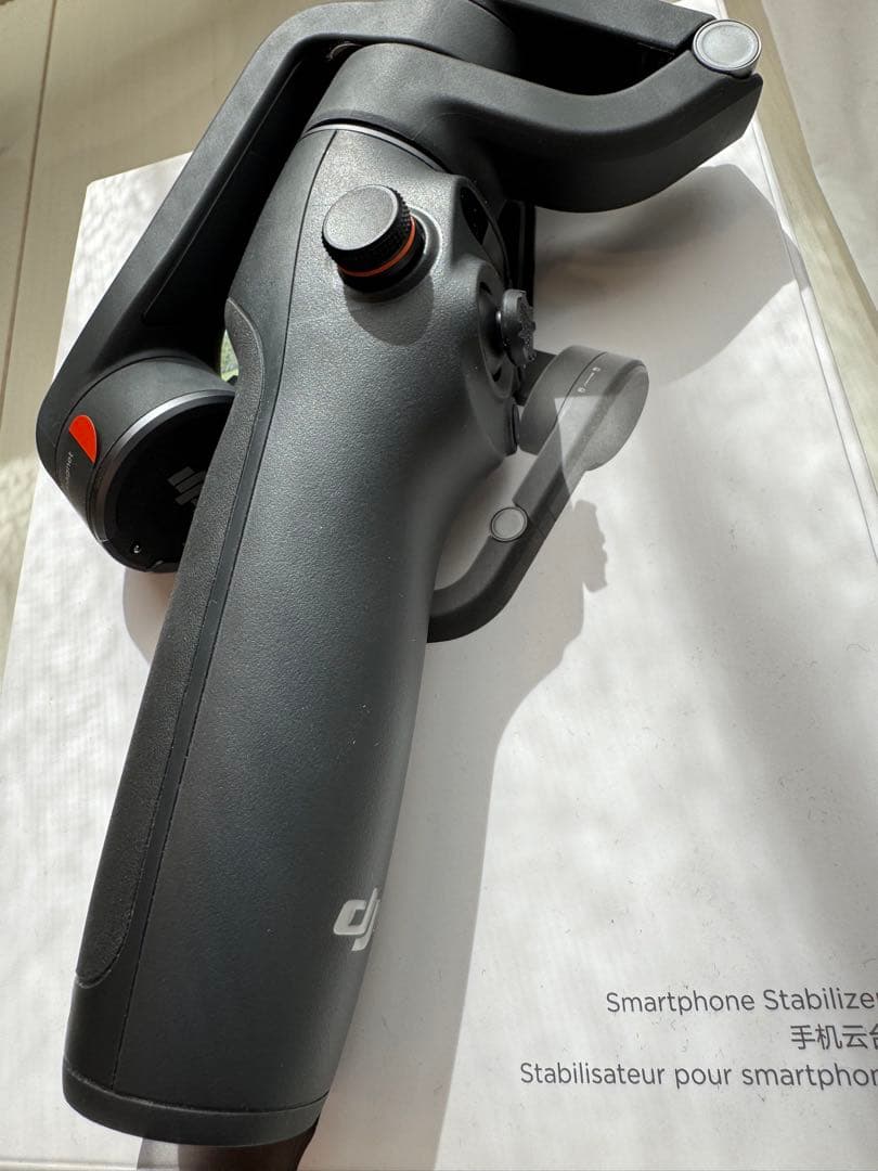 ⭐︎美品⭐︎DJI Osmo Mobile 6 スマートフォンスタビライザー