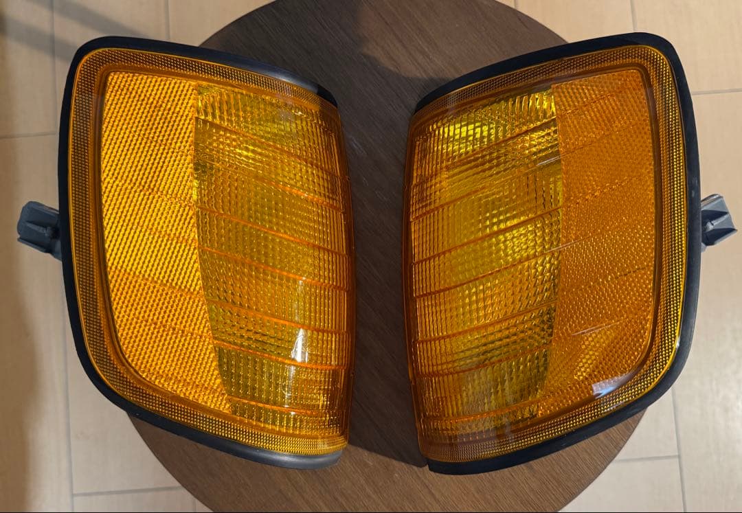 w124 MAGNETI MARELLI 純正OEM USマーカー　L/R