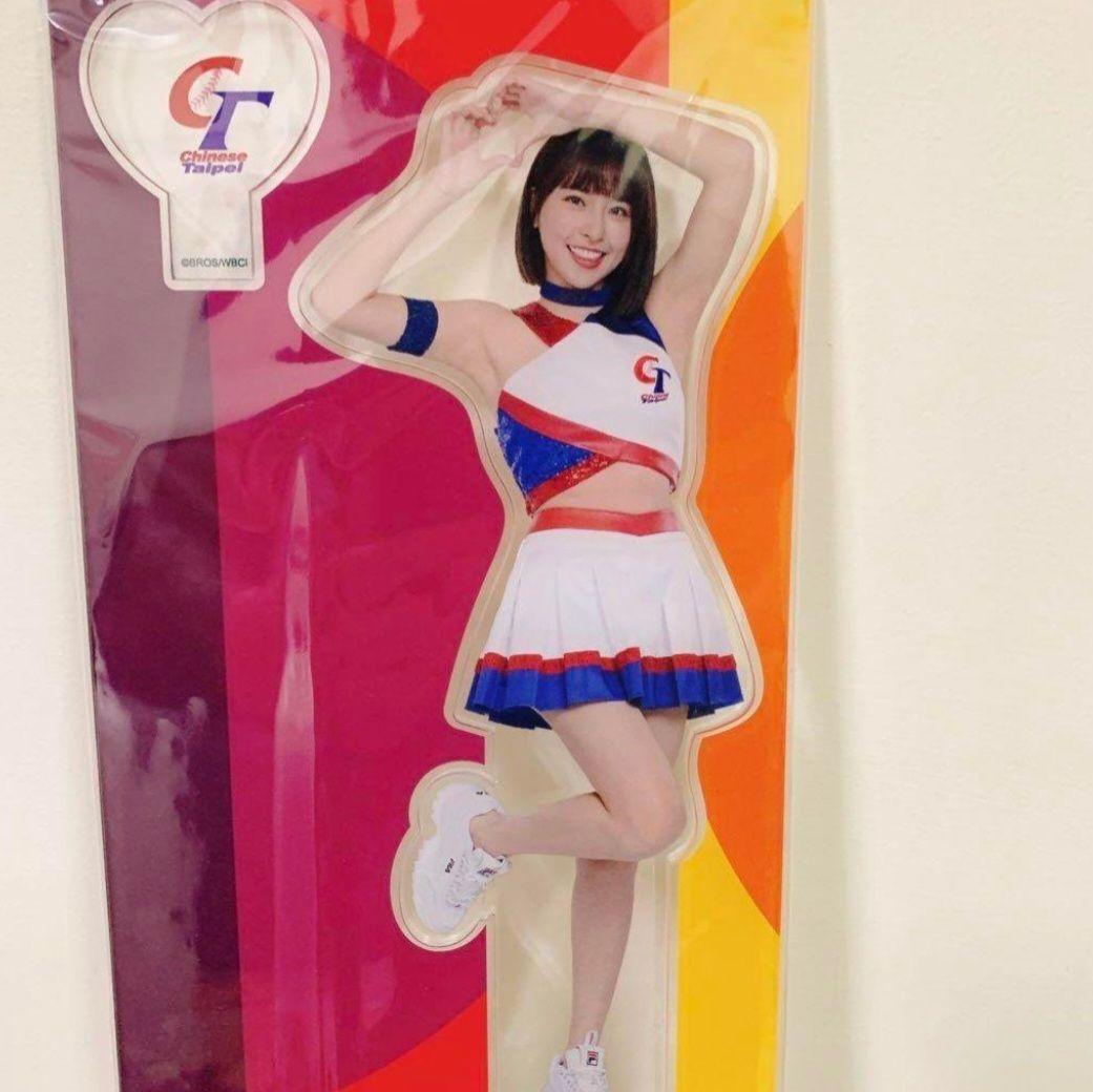 期間限定価格！チュンチュン　台湾　　野球　チアガール