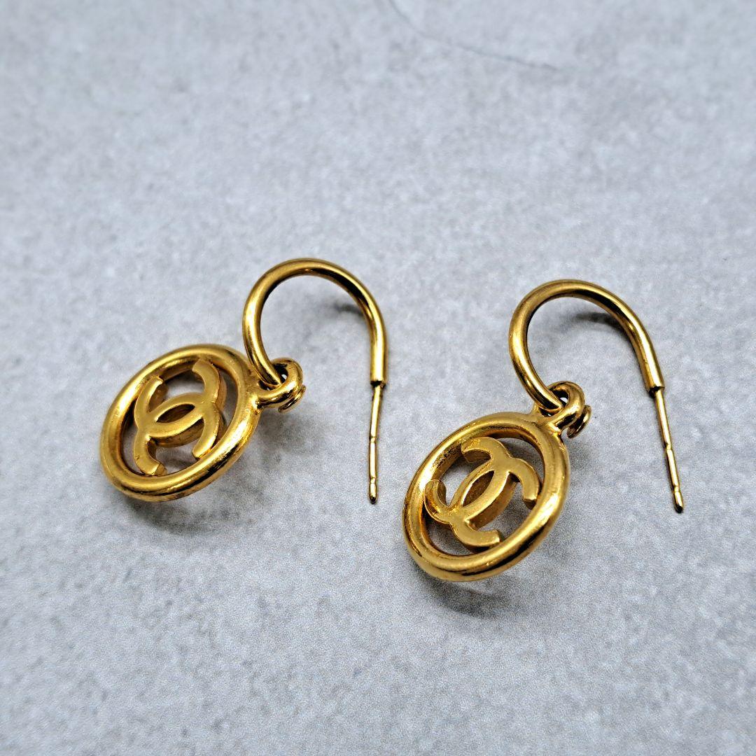 CHANEL シャネル ピアス ココマーク フープ ゴールド スイング 両耳