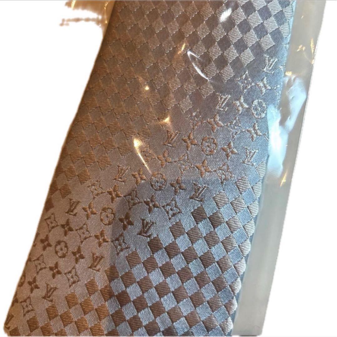 クリーニング済み✨ルイヴィトン ネクタイ シルバーブルー モノグラム