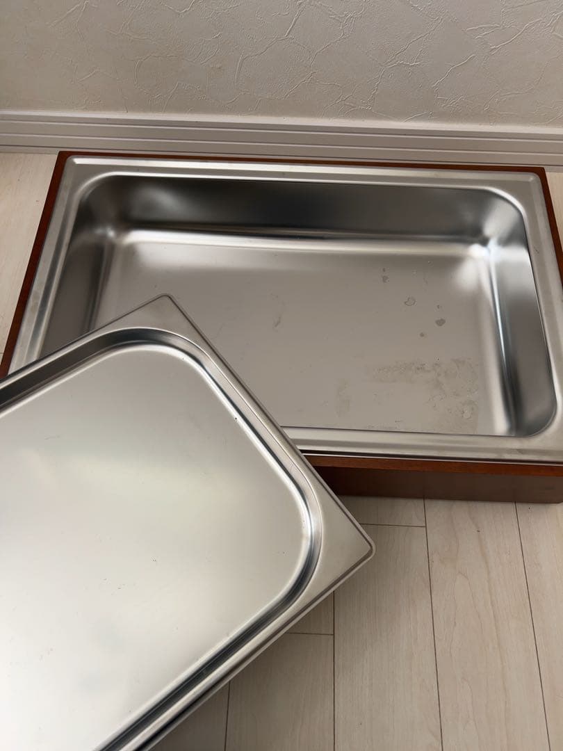 業務用透明カバー付き食品保存容器