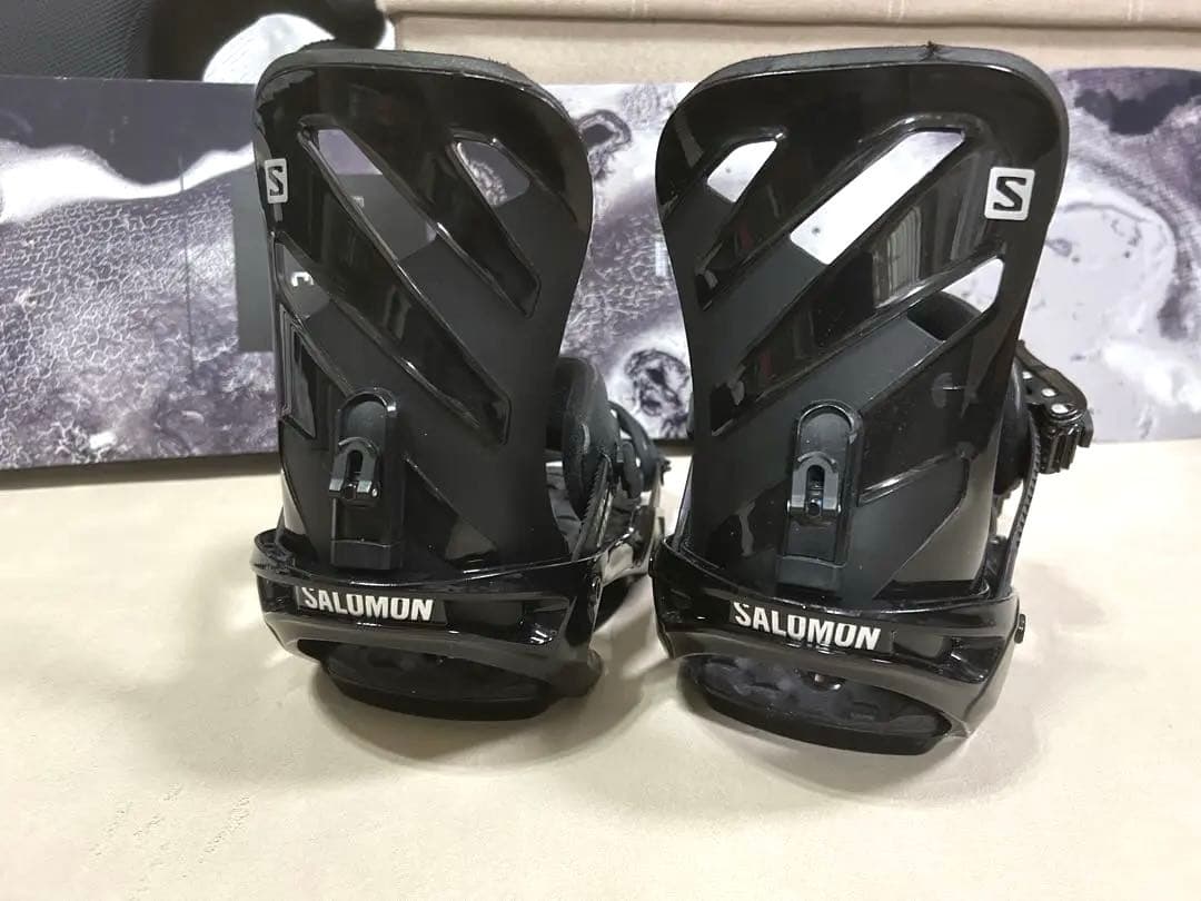 高年式サロモン スノーボード3点セット　157 +ビンディング+ボードケース