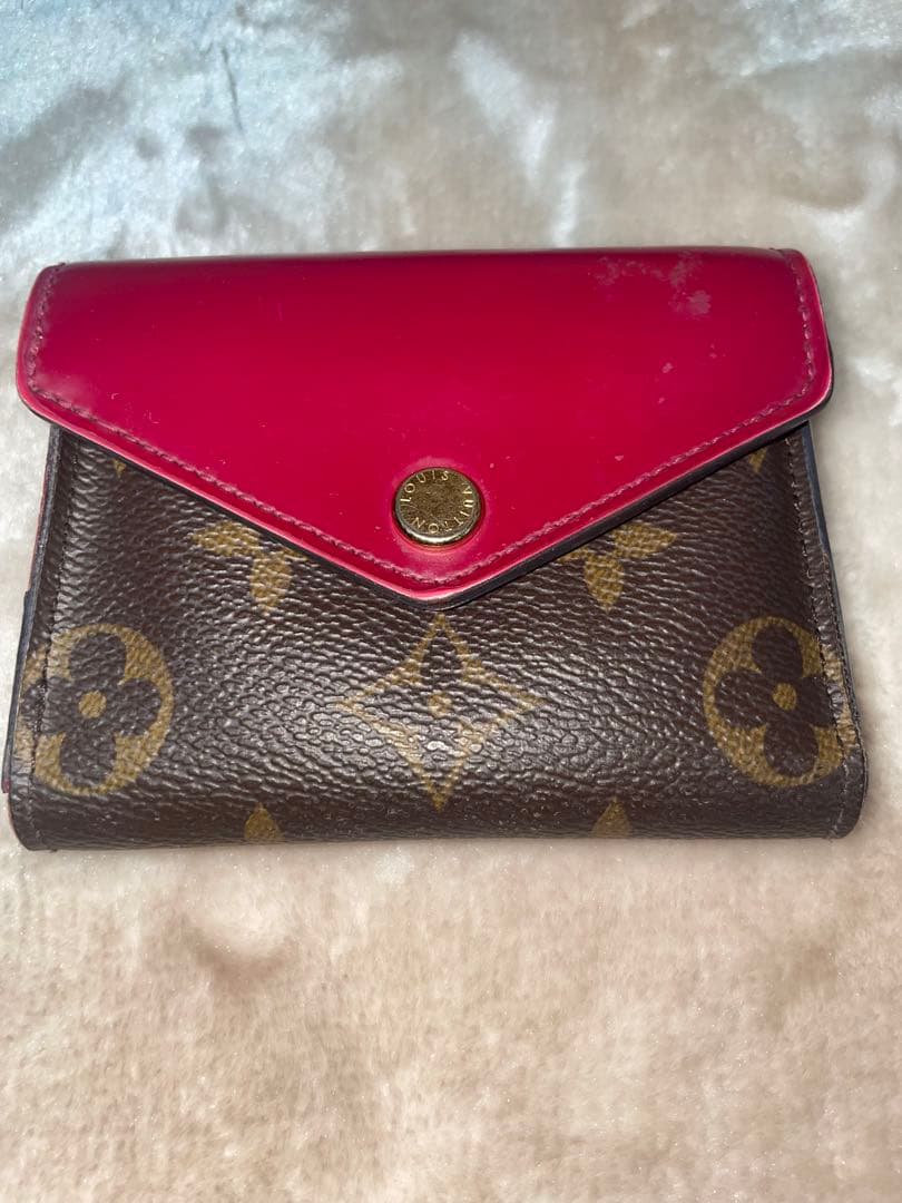 ルイヴィトン ポルトフォイユ ゾエ M62932 フューシャ 三つ折り財布