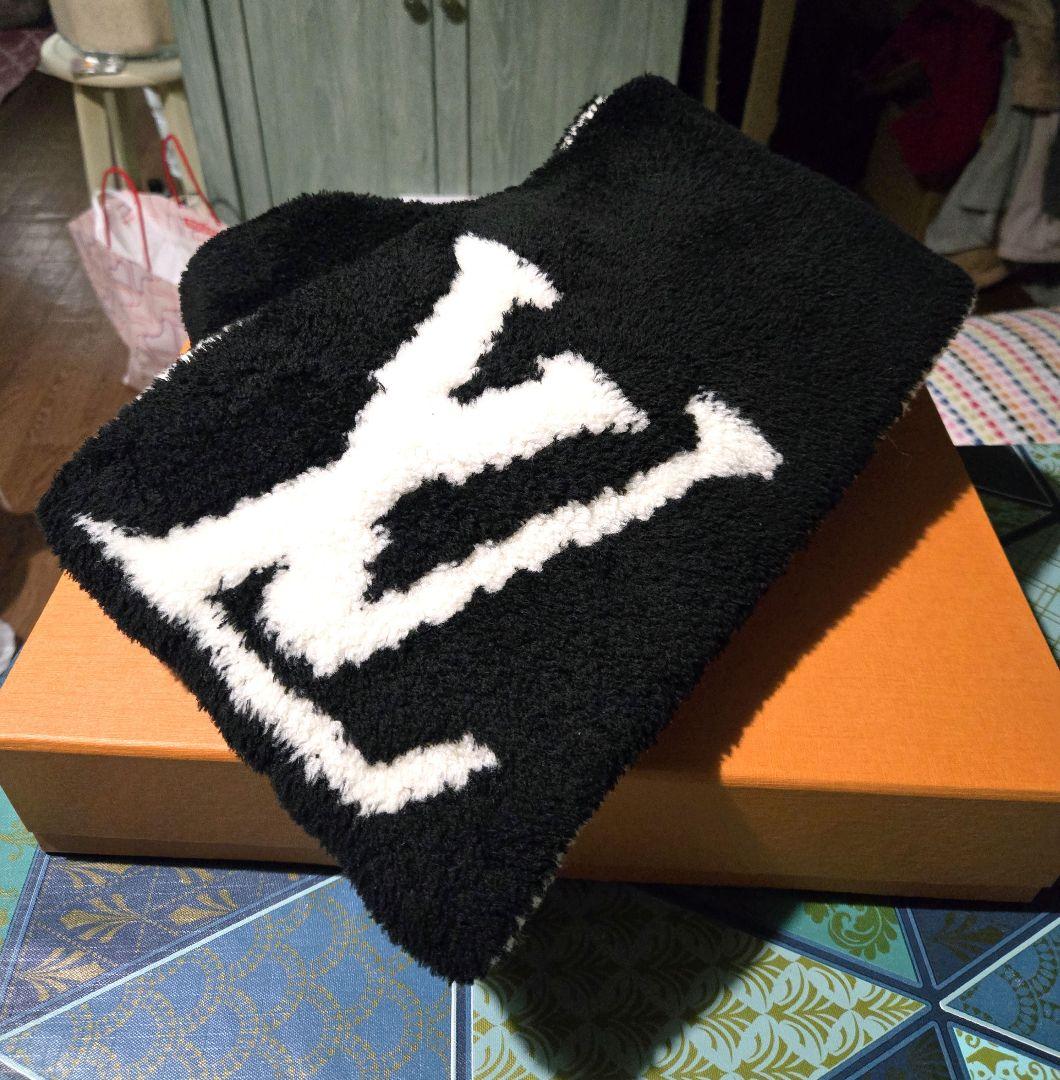 ルイヴィトン ムートン マフラー コンフィ モノグラム 2点セットも！