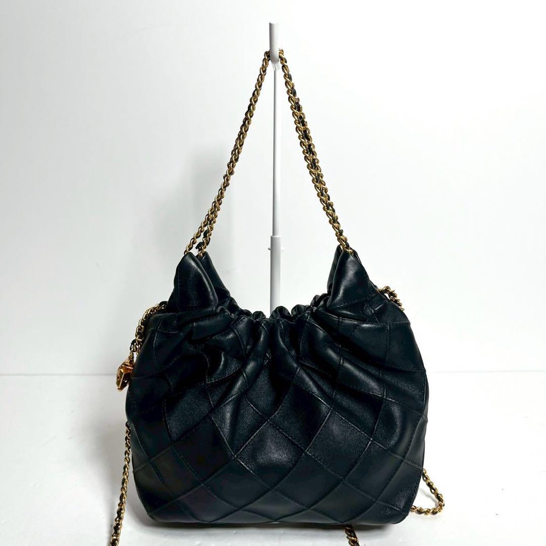 【国内正規品・極美品✨】トリーバーチ　フレミング　ミニドローストリングバッグ　黒