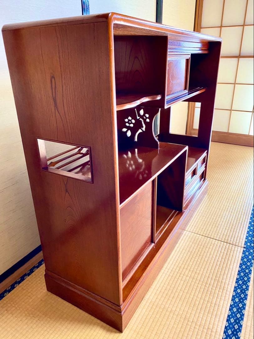 レトロな茶棚・茶箪笥　ブラウン