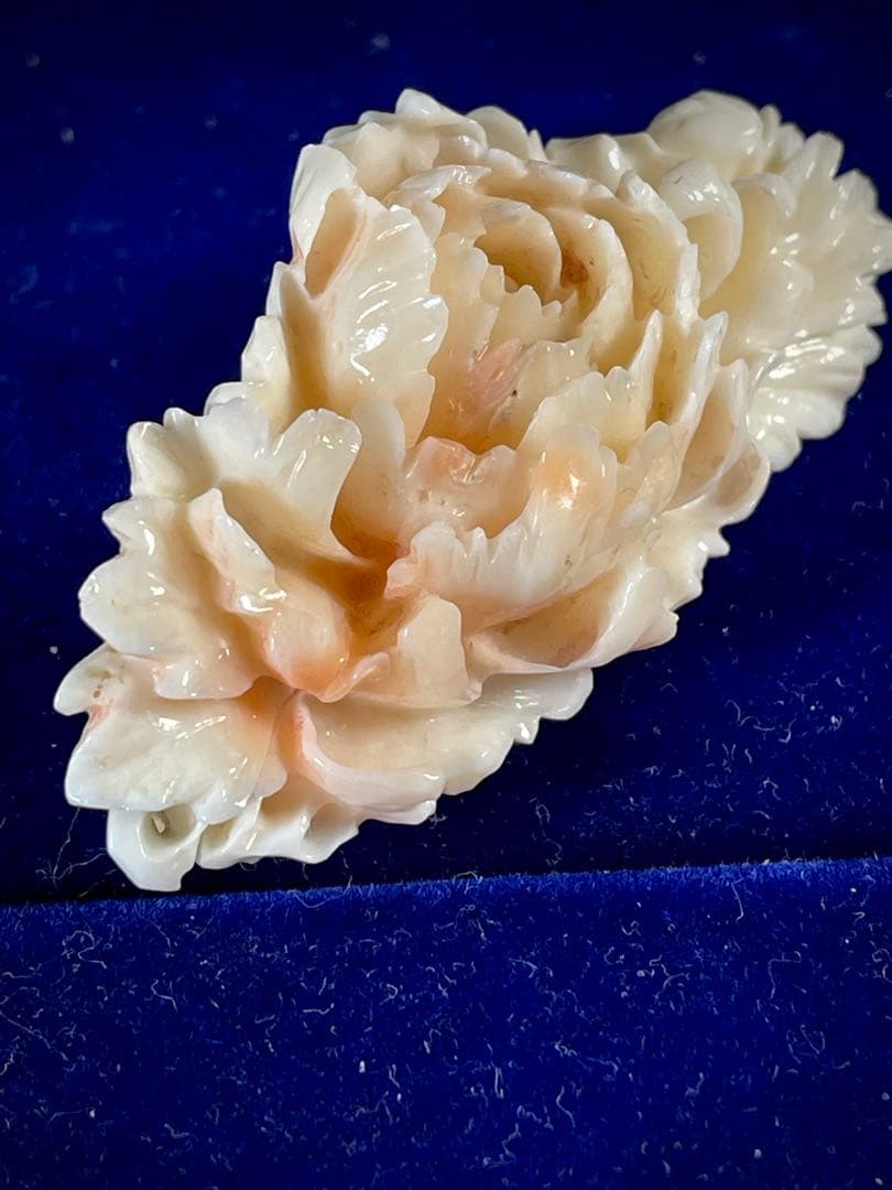 天然珊瑚細密彫刻 「牡丹」帯留 和装小物サンゴ彫刻　ＷＺー053