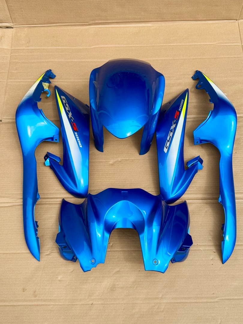 GSX-S1000用純正カウル