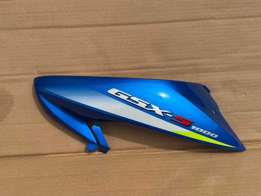 GSX-S1000用純正カウル