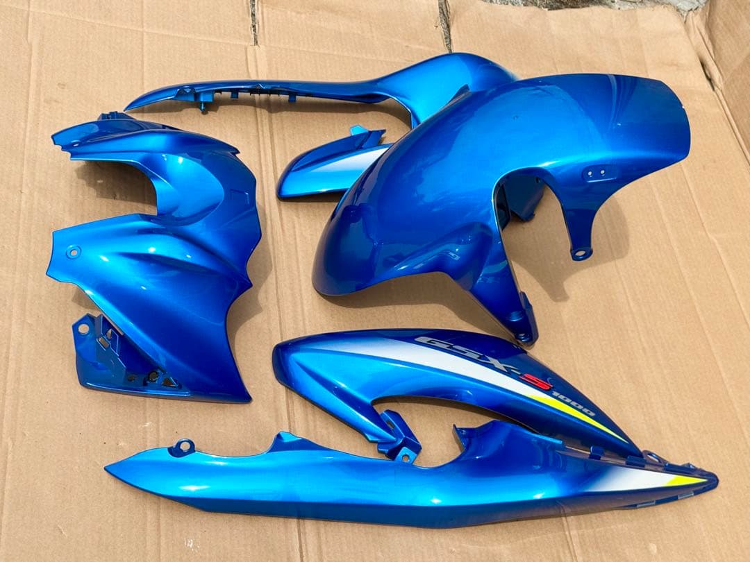 GSX-S1000用純正カウル