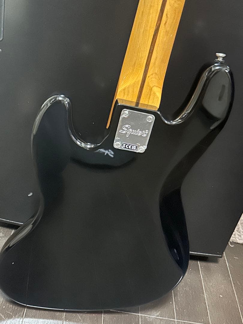 ベース Squier Classic Vibe '70s JazzBassV Black