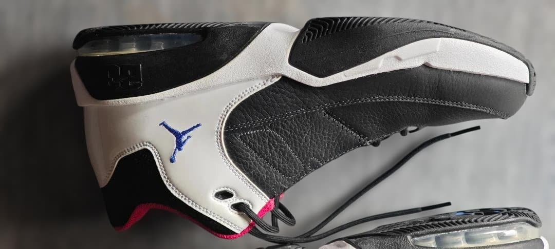 エアジョーダン マックス オーラ 3