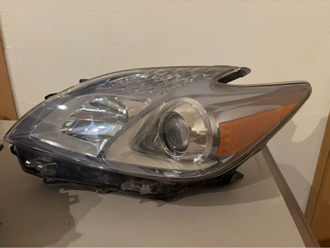 30プリウス USヘッドライト　純正加工品