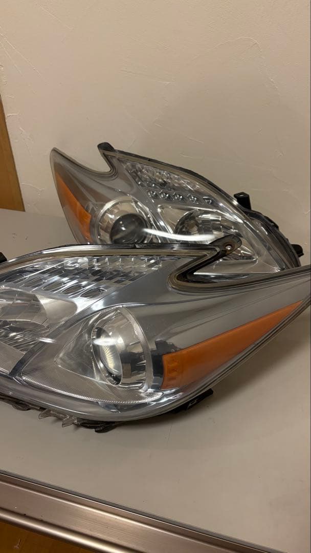 30プリウス USヘッドライト　純正加工品