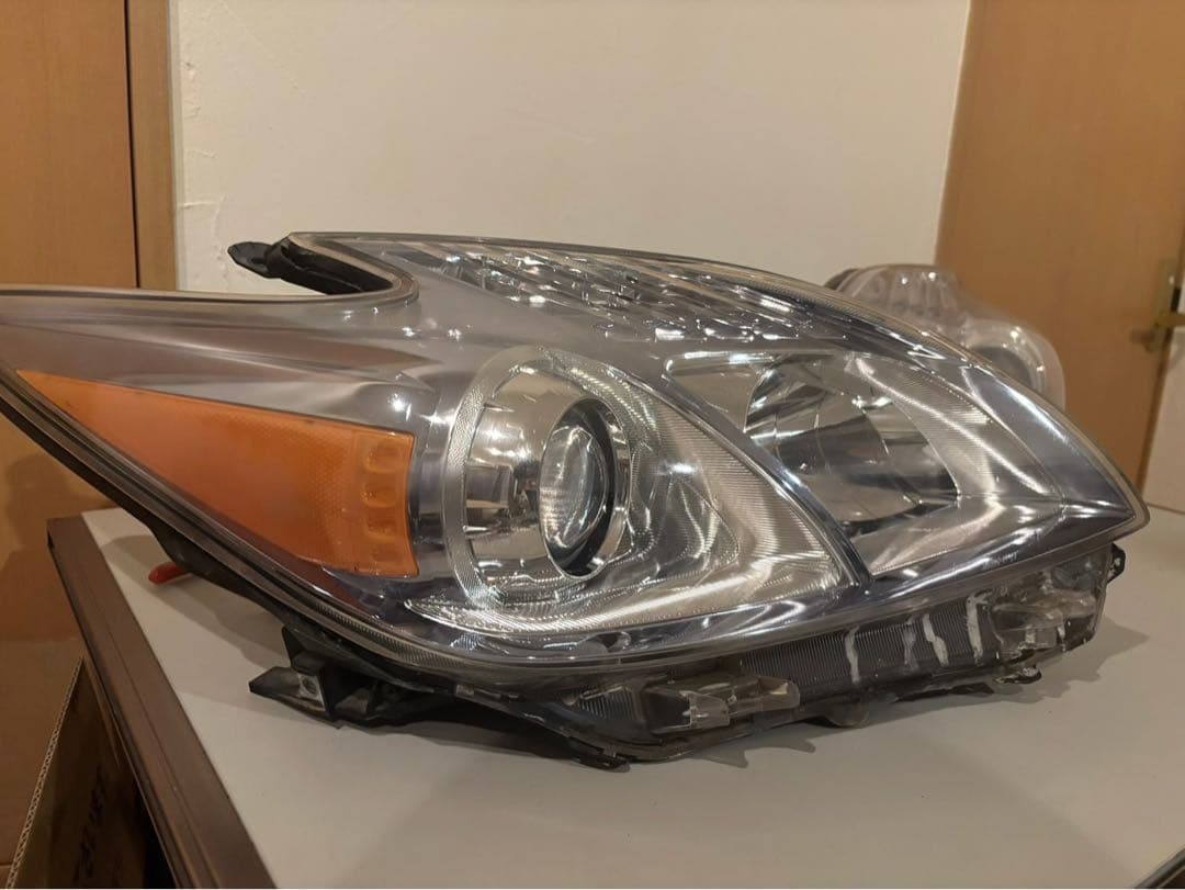 30プリウス USヘッドライト　純正加工品