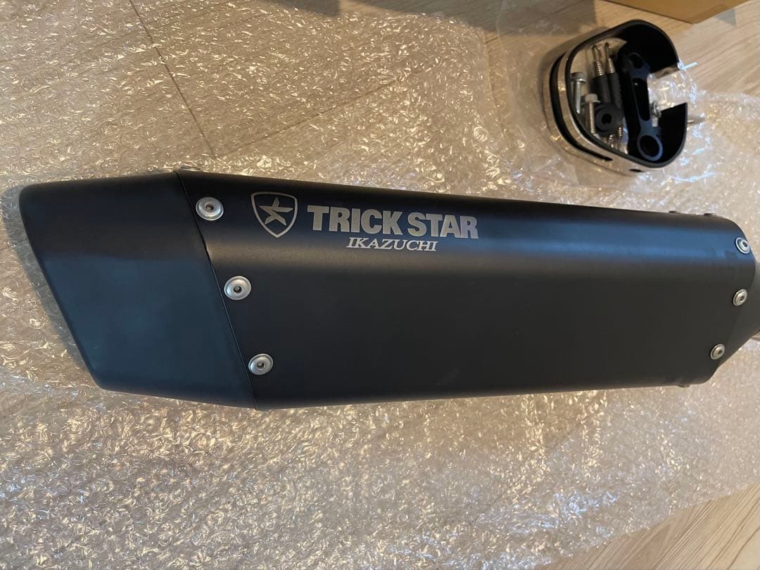 zx4r トリックスター スリップオン　マフラー