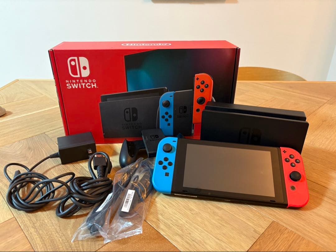 美品！Nintendo Switch 本体 付属品あり 箱付き
