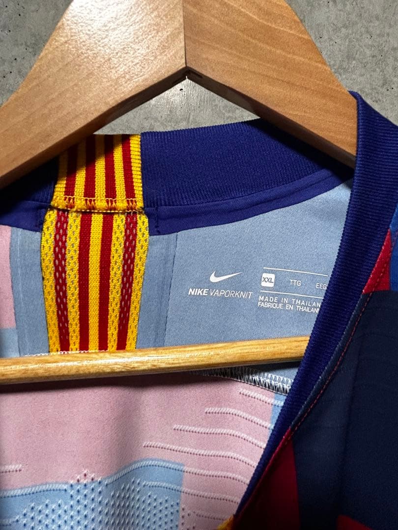 バルセロナ　ナイキ　記念ユニフォーム