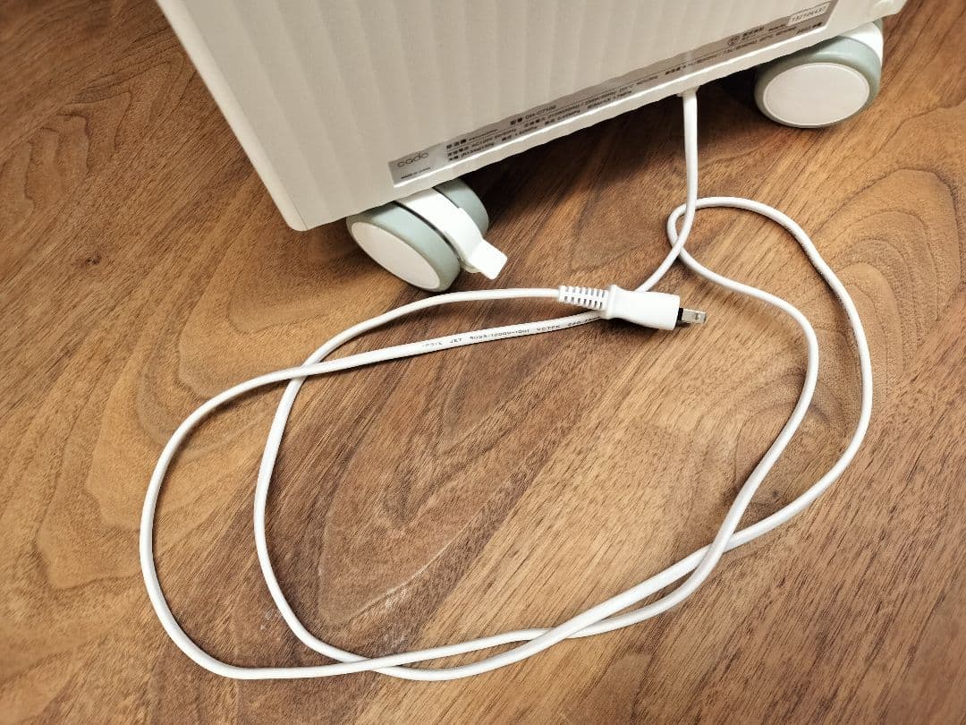 【未使用に近い】cado 除湿機 ROOT7100 ホワイト 　2021年製