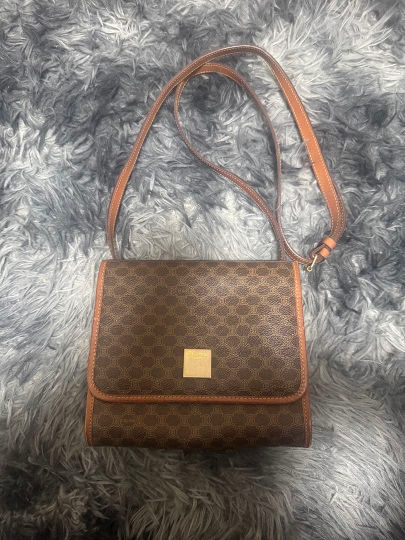 CELINE ブラウンレザーショルダーバッグ