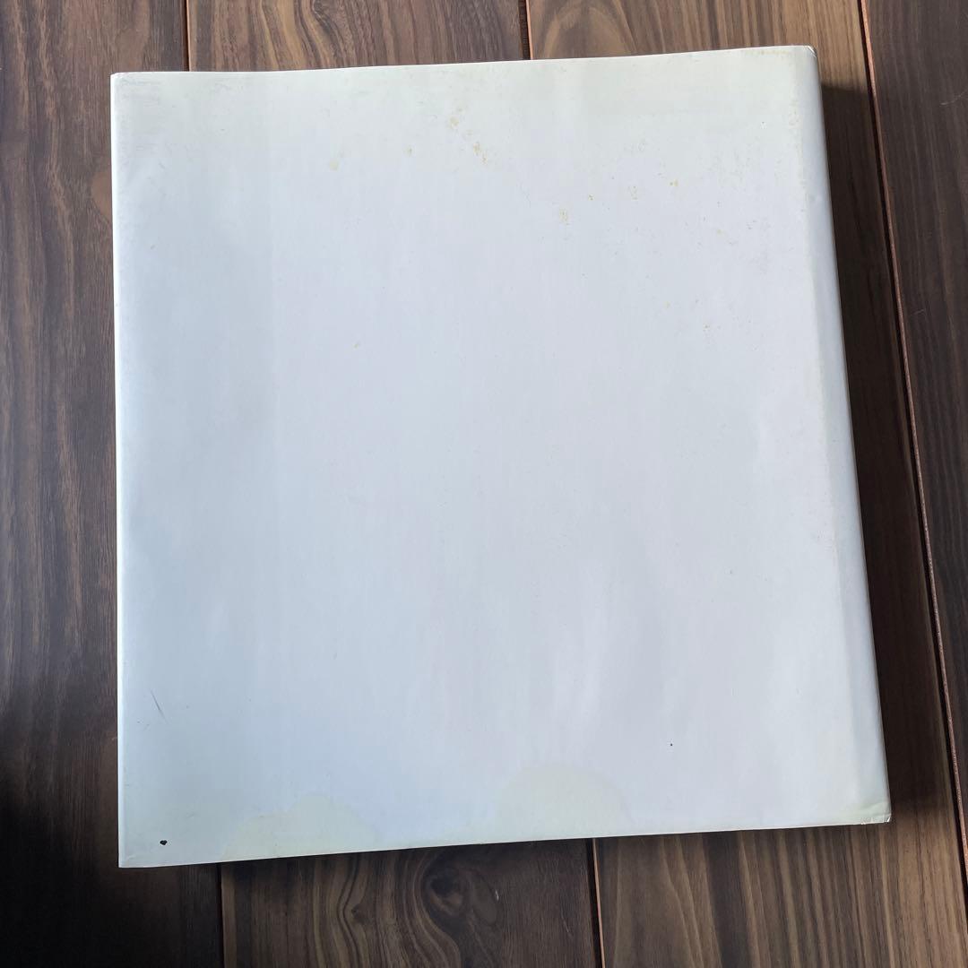 アート・デザイン・音楽 The Lotus Flower: A Textile Hidden in