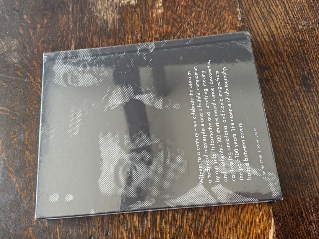 100 LEICA STORIES ハードカバー