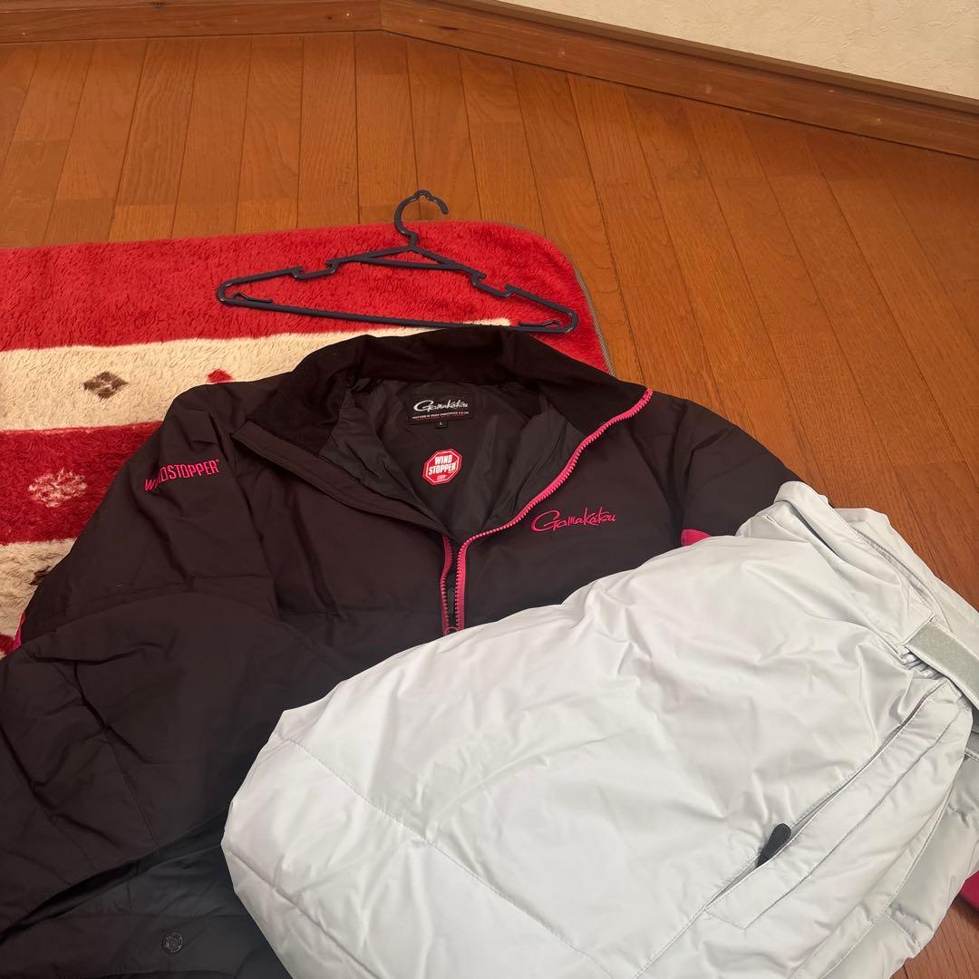 がまかつ　ダウン上下フード付き黒ピンク