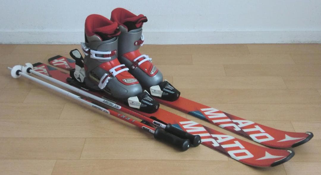 ■■送料無料■ATOMIC＋Hart■子供用スキーセット■110/21■WAX■