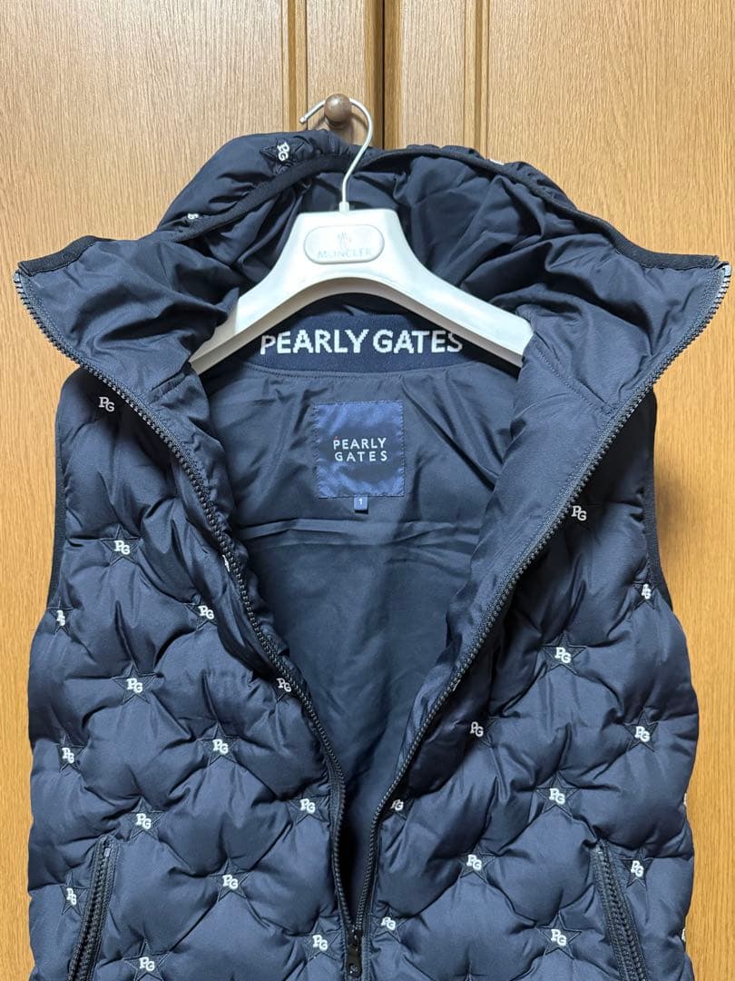 【美品】PEARLY GATES ダウンベスト(サイズ1)星柄型押しネイビー