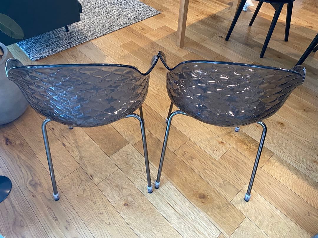 引き取り限定！カリガリス　サントロペ　チェア　スモークグレー　2脚セット