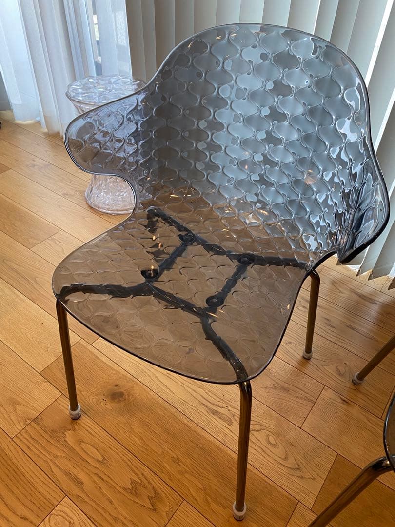 引き取り限定！カリガリス　サントロペ　チェア　スモークグレー　2脚セット