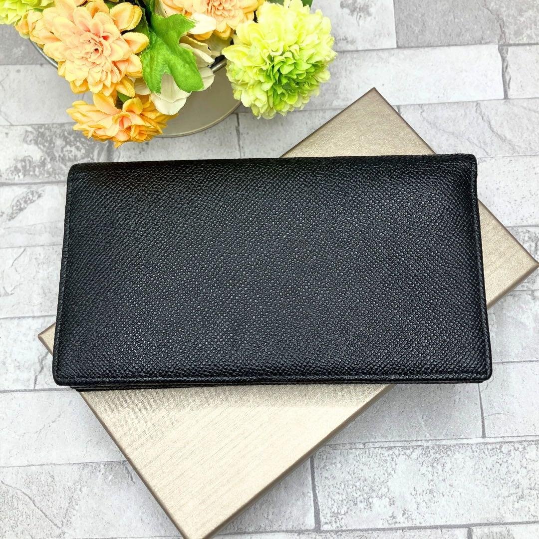 ブルガリ　ブルガリ マン ラージウォレット 二つ折り 長財布 黒　赤 レザー