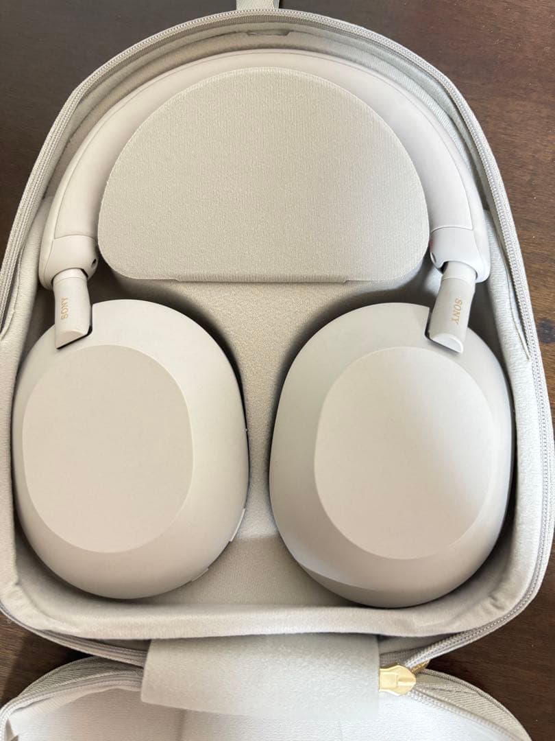 ソニーワイヤレスヘッドホンWHー1000XM5