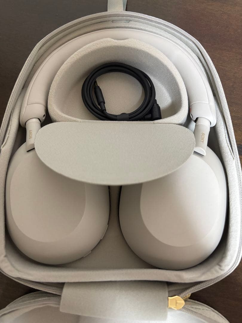 ソニーワイヤレスヘッドホンWHー1000XM5