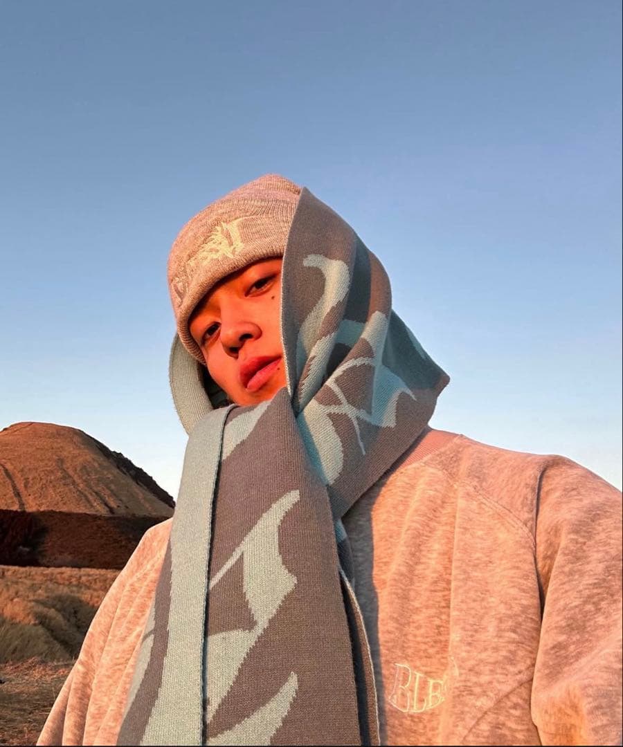 IGGY X PROV SCARF BLUE/SAX かつきくん着用