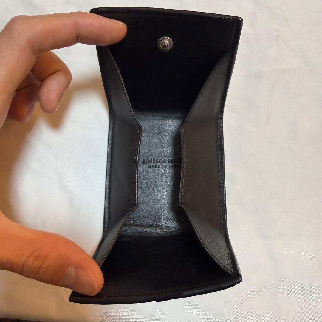 BOTTEGA VENETA ブラック二つ折り財布　パース