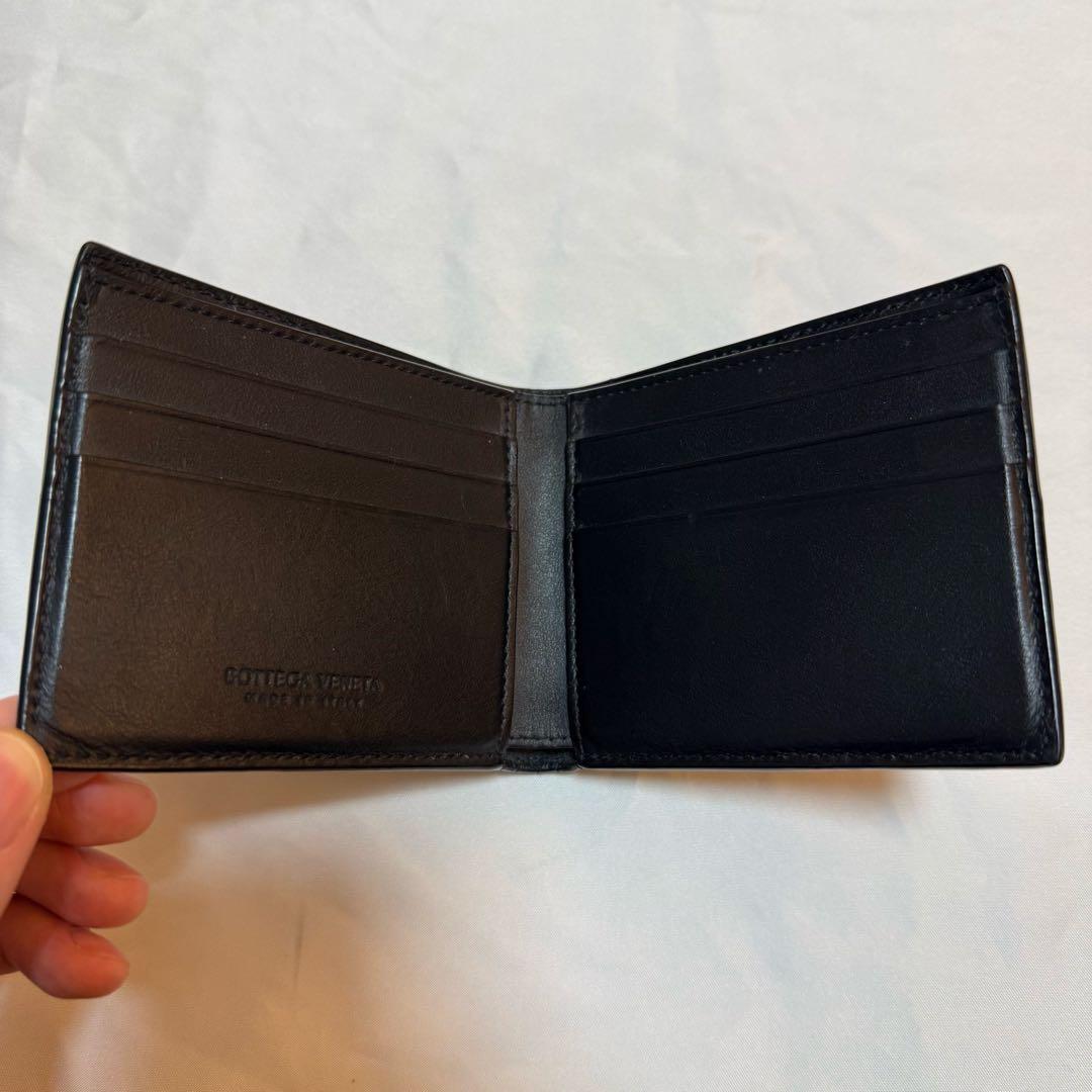 BOTTEGA VENETA ブラック二つ折り財布　パース